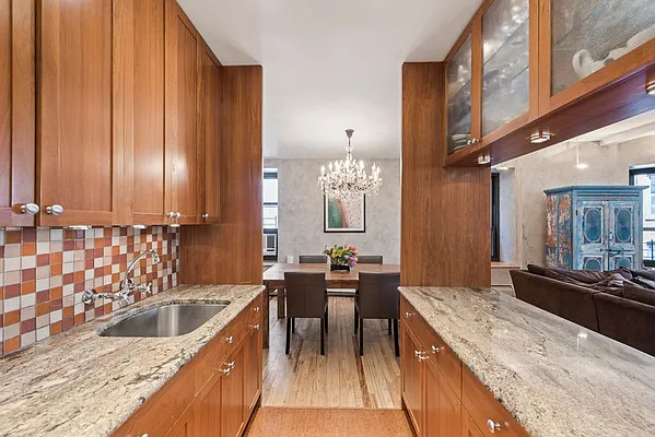 Sold by Nest Seekers International | media 3