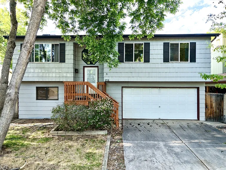 2710 Cherly St — Photo 1