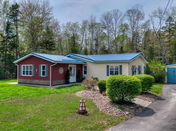 245 Forest Dr, Lunenburg, NS B0R 1E0