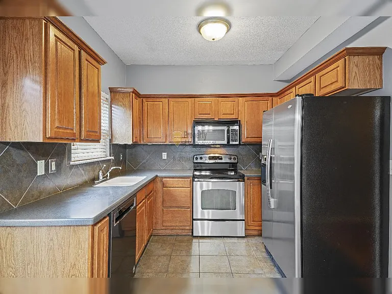 8938 Boehm Dr — Photo 7