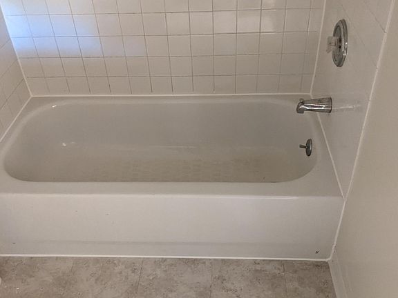 First floor bathroom tub.