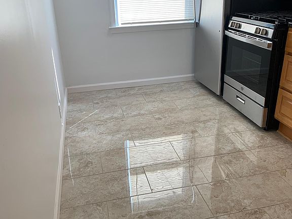 Kitchen/Eating Area