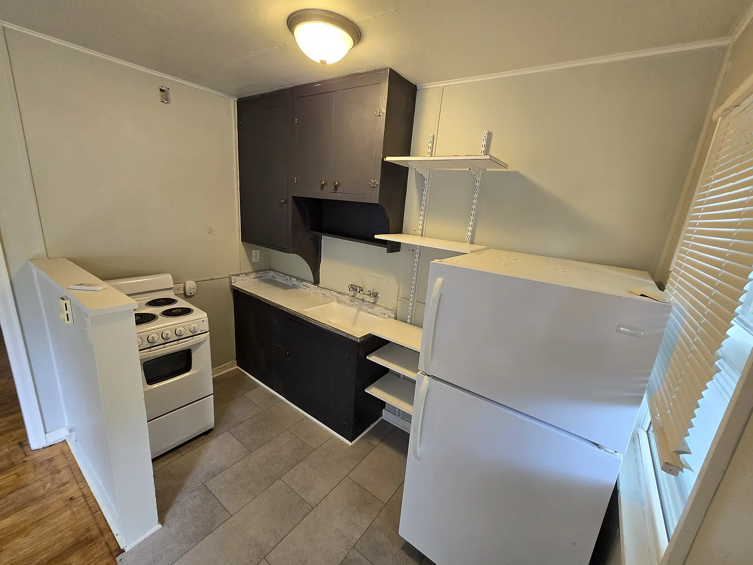 1 bed, 425 sqft, $700 — Photo 3