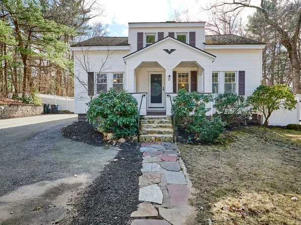38 Boutwell St, Wilmington, MA 01887