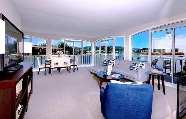 2223 Shelter Bay Ave photo 1
