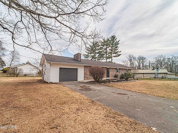 3rd image of 4712 Douglas Dam Rd