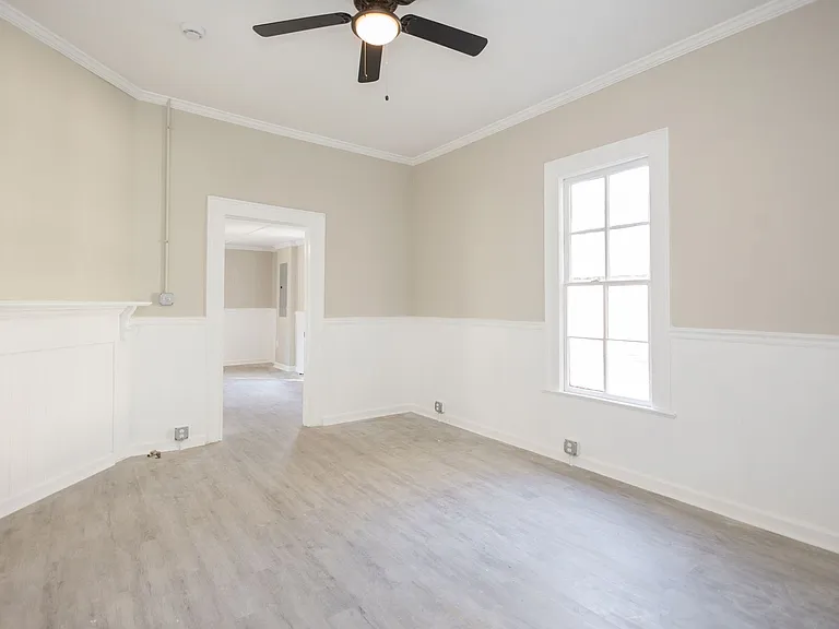 205 W Cherry St — Photo 24