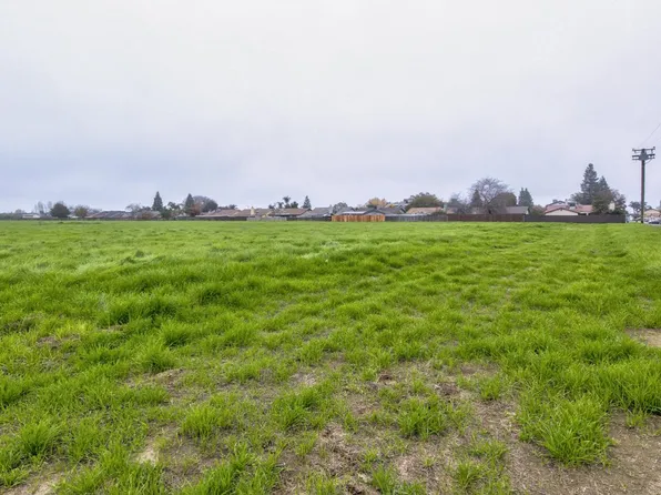 1692 S Beverly St, Porterville, CA 93257