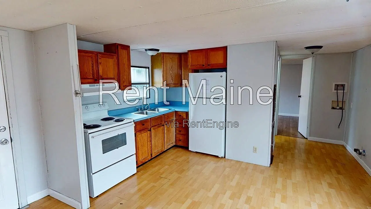 2 bed, 1.0 bath, 700 sqft, $1,050 — Photo 1