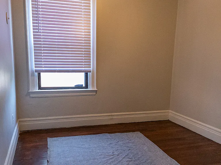 262 W Grand Blvd — Photo 18