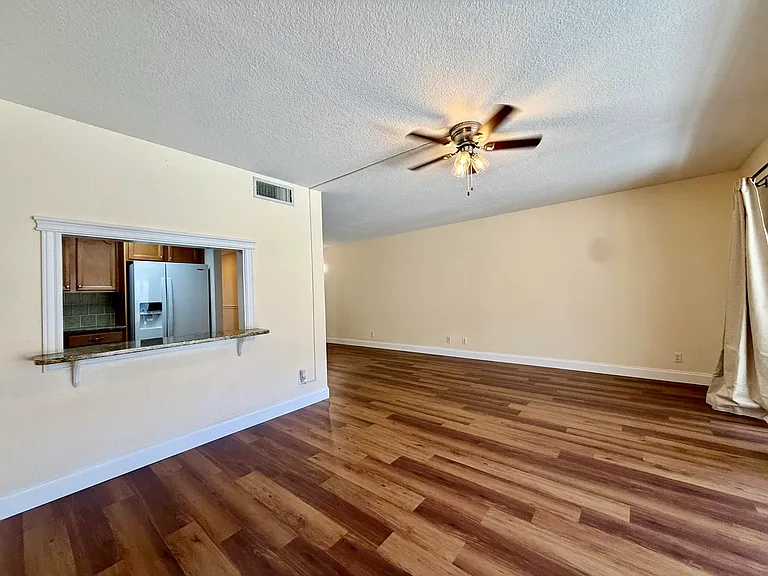 342 Southwind Dr #122 — Photo 5