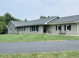 1292 County Road 700 E, Carmi, IL 62821