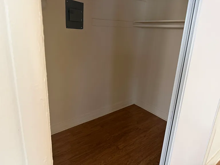 275 1/2 S New Hampshire Ave #D304 — Photo 9