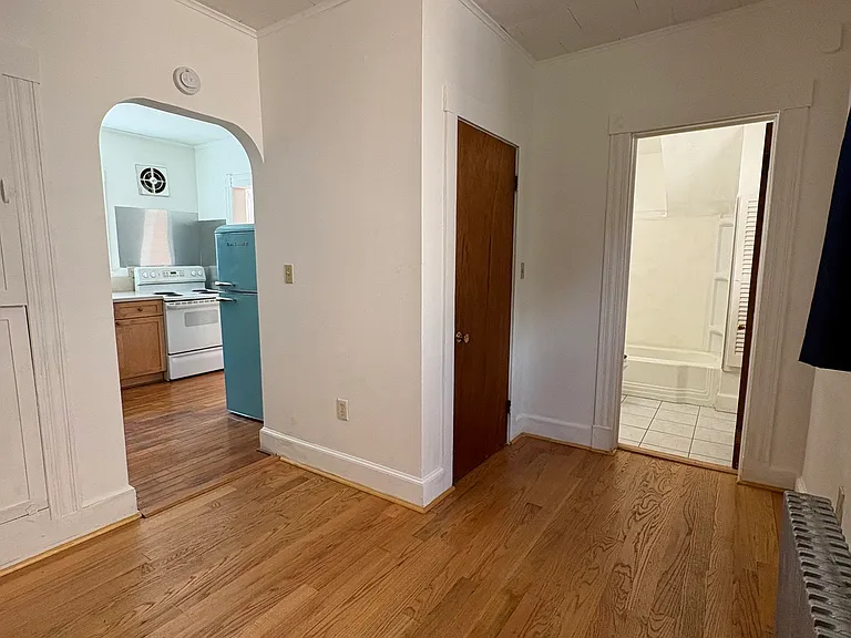 345 Norton St #1 — Photo 8