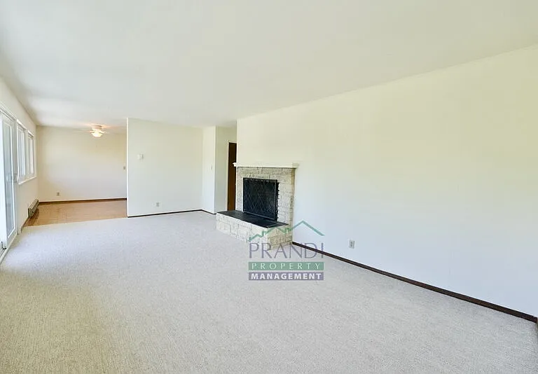 1562 Sir Francis Drake Blvd #1 — Photo 8