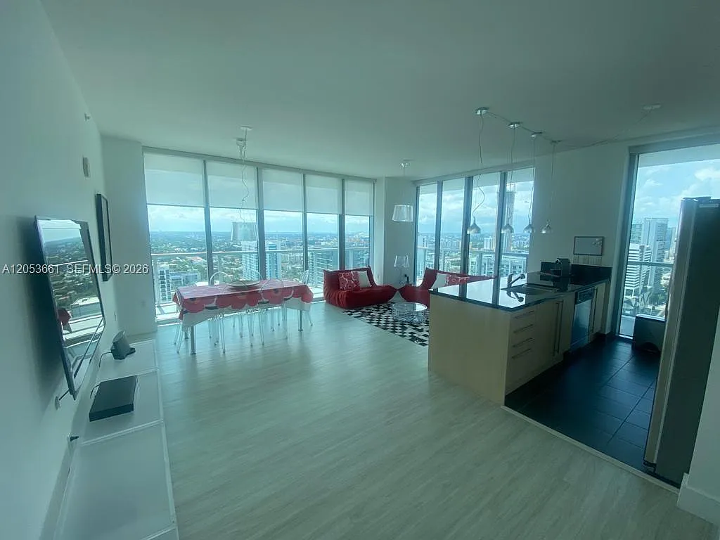 The Axis On Brickell Cond — Photo 4