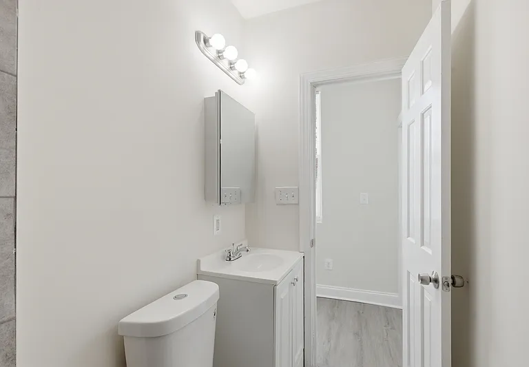 910 N Arlington Ave #2 — Photo 10