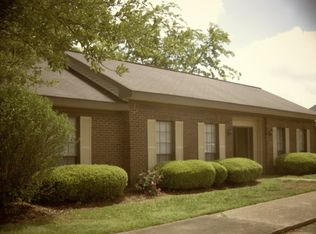 129 Park Cir #B, Starkville, MS 39759