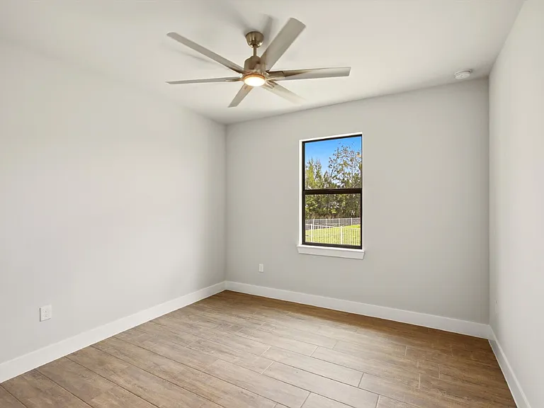 3518 NE 21st Pl — Photo 19