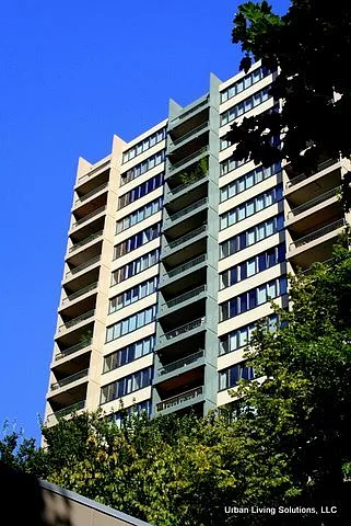 111 SW Harrison St APT 3G photo 1