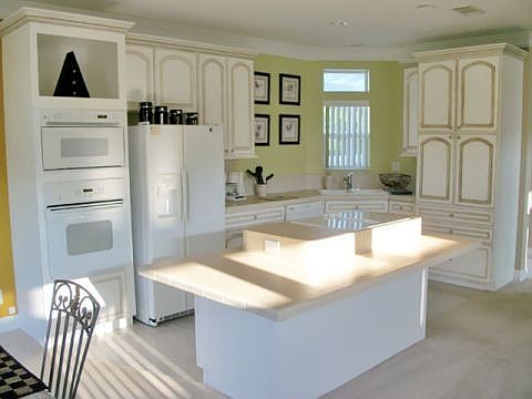 2nd image of 4092 Avenida Del Tura
