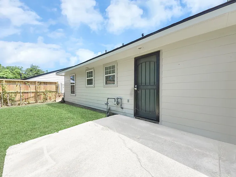 5003 Enyart St — Photo 36
