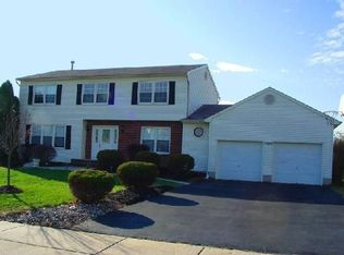 9 Chestnut Trl, Flemington, NJ 08822