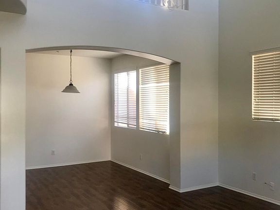 3rd image of 362 Kennedy Ave