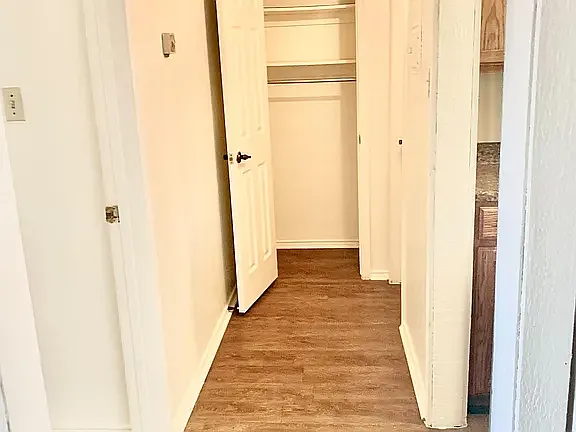 1121 N Locust St #10 — Photo 5