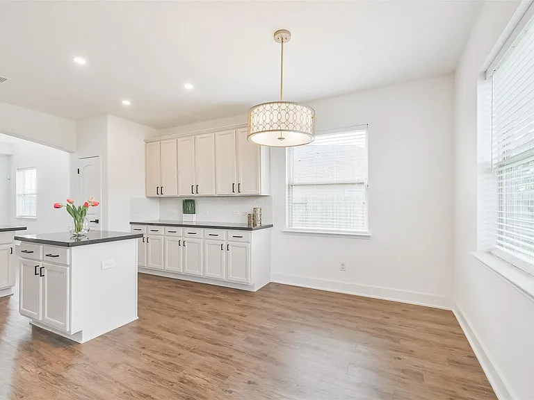 15203 Lake Powell Dr — Photo 13