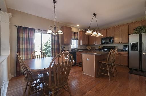 5th image of 25116 Armstrong Ln