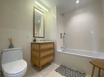 Rented by MaxInvest Real Estate, Inc.