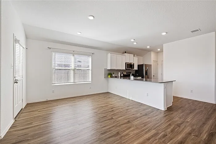 21317 Wilmiller Ln — Photo 6