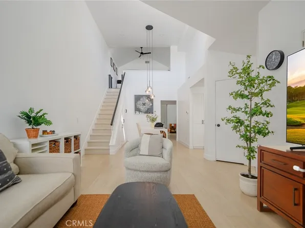 13221 Royalcrest Ct Unit 203, La Mirada, CA 90638