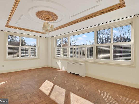 3rd image of 4000 Tunlaw Rd NW APT 415