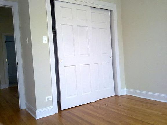 4th image of 1451 N Bosworth Ave #2R