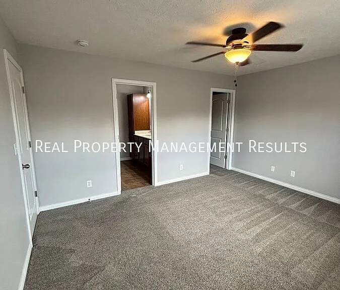 4789 Imperial Dr — Photo 9