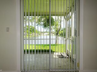 5832 NW 40th Ave, Coconut Creek, FL 33073