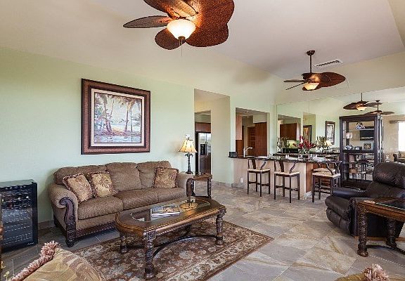 3rd image of 69-1035 Keana Pl #304