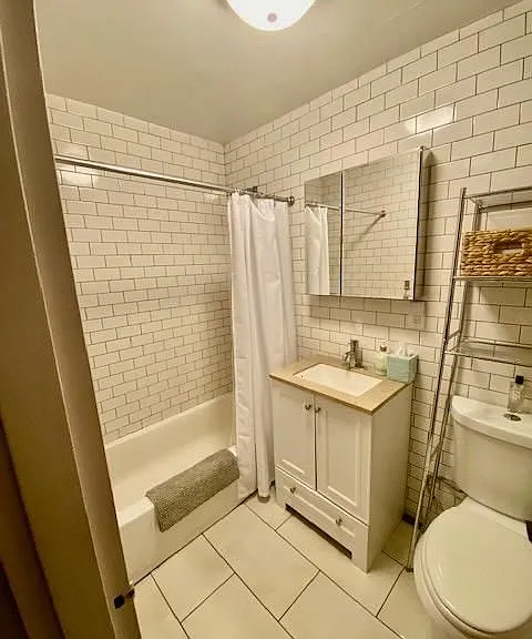 105 Christopher St #1A — Photo 5