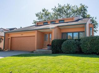 4825 Blossom Ct, Waukegan, IL 60087