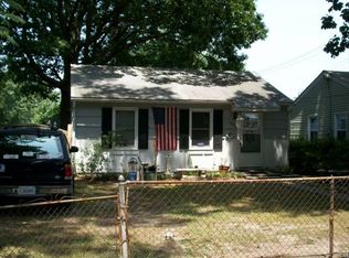 1949 Long Green Ln, Hampton, VA 23663