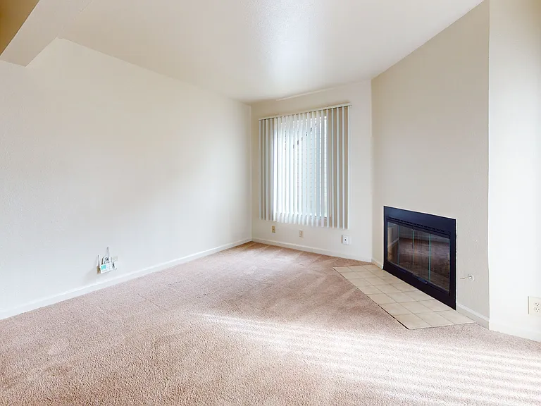 Pointe at Harden Ranch — Photo 33