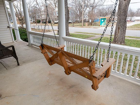 3rd image of 816 W State Street