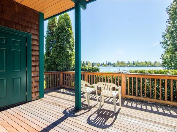 15819 Larch Way, Lynnwood, WA 98087
