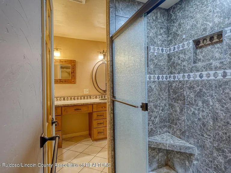 109 Snowcap Dr — Photo 16
