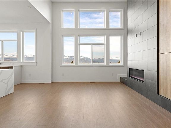 3rd image of 5248 Goldspring Pl #31
