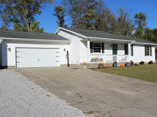 3325 Rabbit Run Ct, Terre Haute, IN 47802