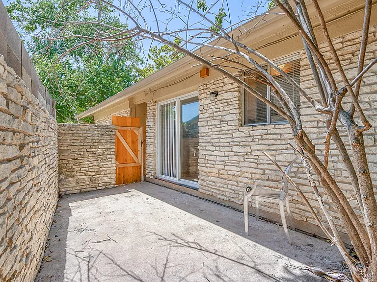 8603 Woodstone Dr #B — Photo 19