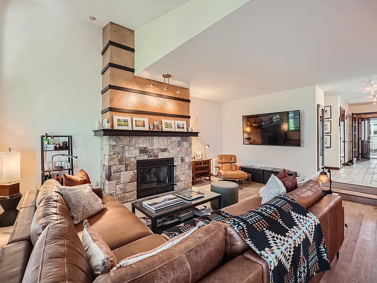 880 Homestead Dr #H33 — Photo 3